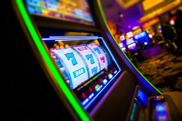 Push Gaming slot interface on wyn4d platform showing paytable and bonus features